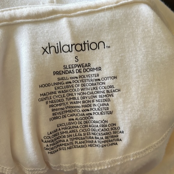 Adult Unicorn Onesie with pockets. - Picture 4 of 4